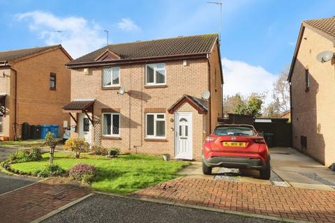 2 bedroom semi-detached house to rent, Fossdale Close, Howdale Road