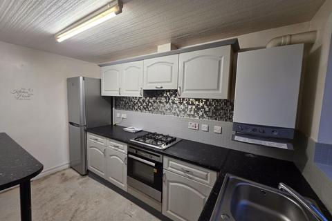 3 bedroom terraced house to rent, St. Pauls Court, Middlesbrough