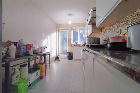 undefined, Kingsland Road, Plaistow, E13