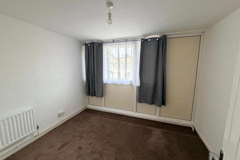 1 bedroom flat to rent, White Horse Road, London