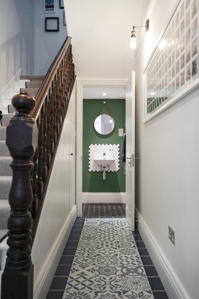 Hallway   WC