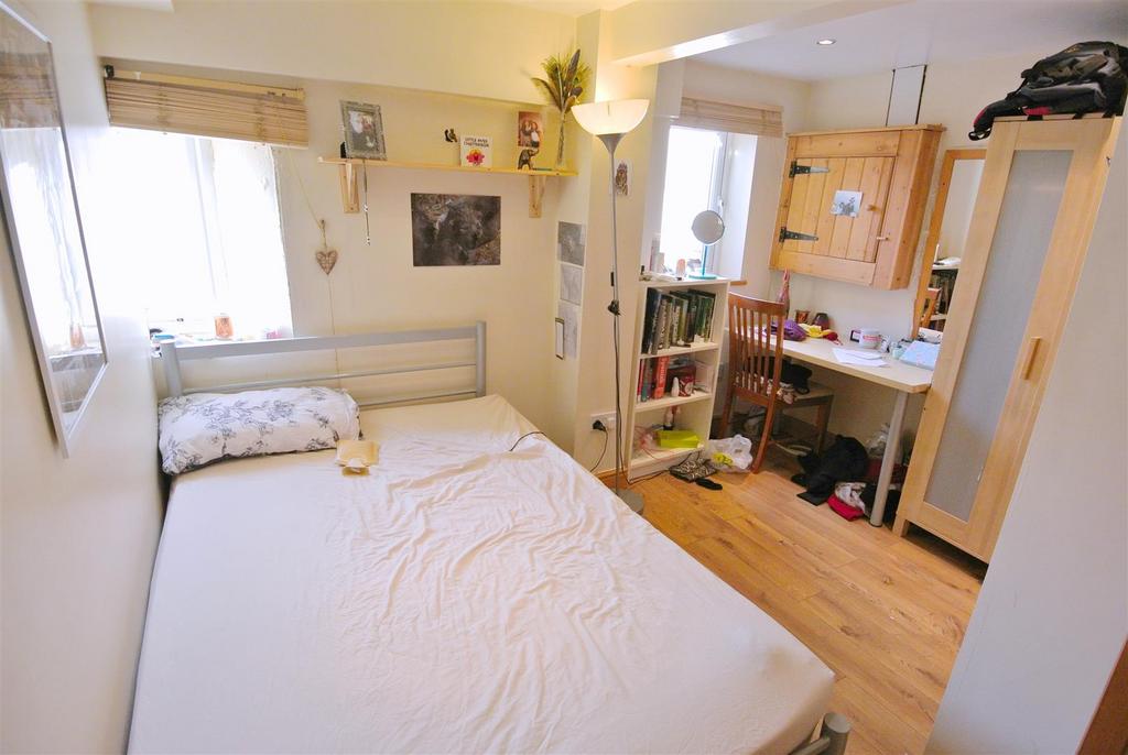 Bedroom 2.jpg