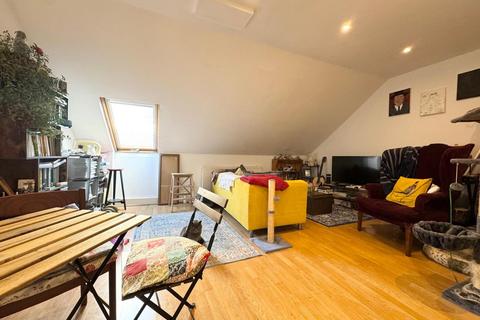 2 bedroom apartment to rent, 258 Rosendale Road, London SE24