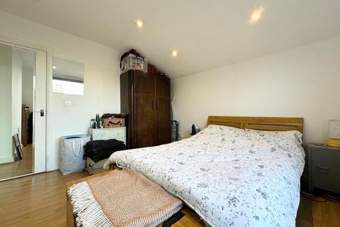 2 bedroom apartment to rent, 258 Rosendale Road, London SE24