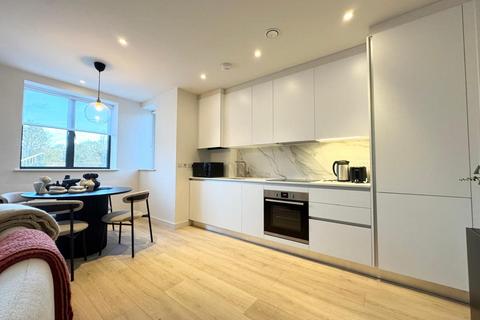 2 bedroom apartment to rent, Leonora House, London SW16