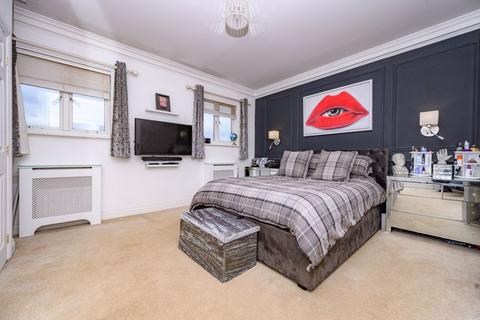 3 bedroom townhouse for sale, Dragon Road, Hatfield