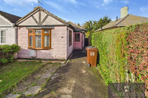 undefined, Two Bedroom Bungalow Inglenook rd, CO15