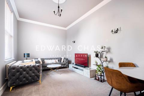 2 bedroom apartment for sale, Repton Park, Tavistock House, Woodford Green, IG8