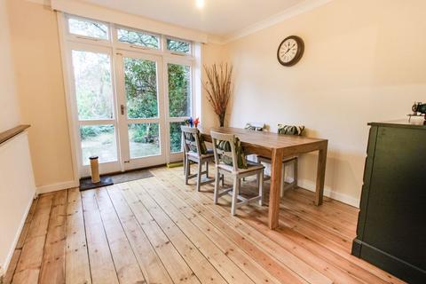 undefined, Banks Road, Biggleswade SG18