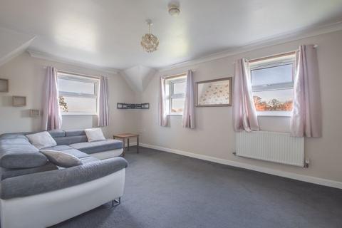 2 bedroom flat to rent, Joyce Green Walk, Dartford DA1