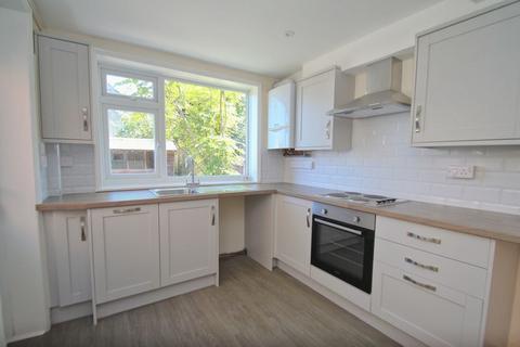 3 bedroom terraced house to rent, Ashton Terrace, Cowes PO31