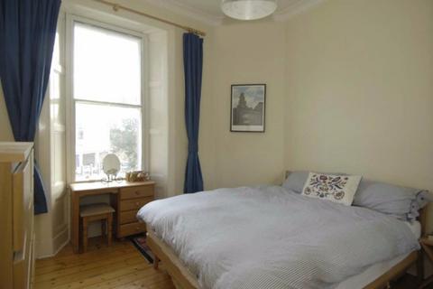 2 bedroom flat to rent, Eyre Place, Edinburgh EH3
