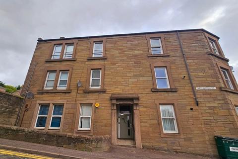 3 bedroom flat to rent, 1A Wellington Street, ,
