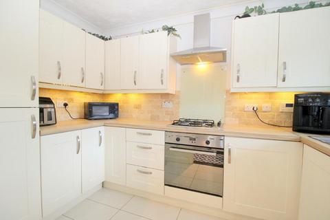 4 bedroom semi-detached house for sale, Tameton Close, Wigmore, Luton, Bedfordshire, LU2 8UX
