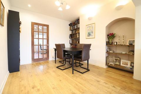 4 bedroom semi-detached house for sale, Edgware HA8