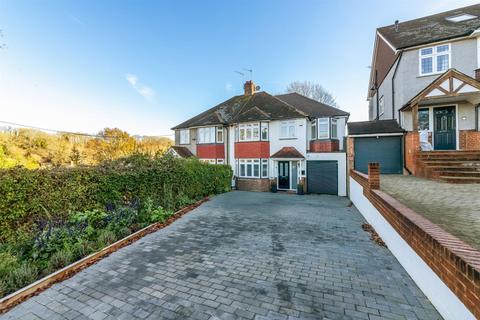 Keston Avenue, Coulsdon CR5