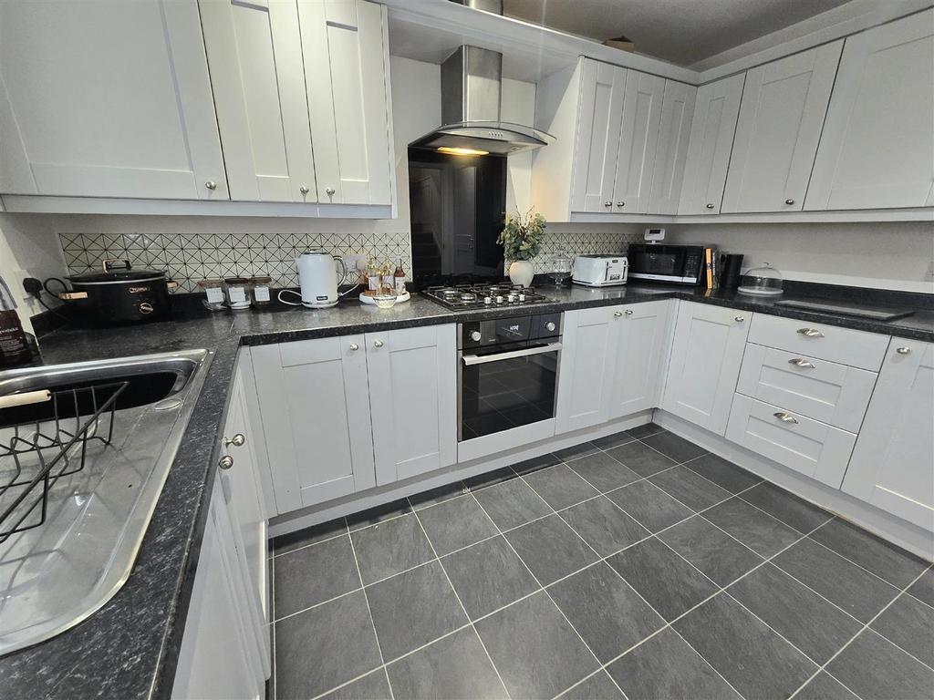 Kitchen 2