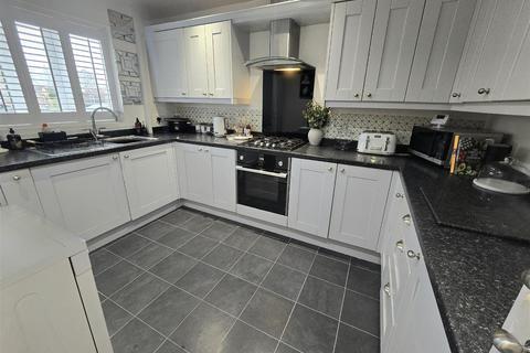4 bedroom detached house to rent, Copse Lane, Ingleby Barwick, Stockton-On-Tees