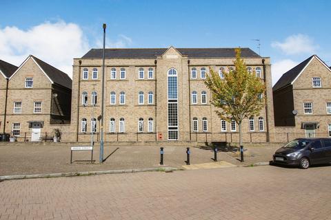 2 bedroom apartment to rent, Alicia Close, Swindon SN25