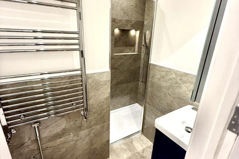 Flat share to rent, Elspeth Rd, London  HA0