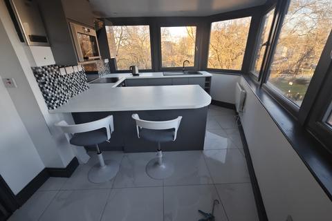 undefined, Stoke Newington Common, London N16