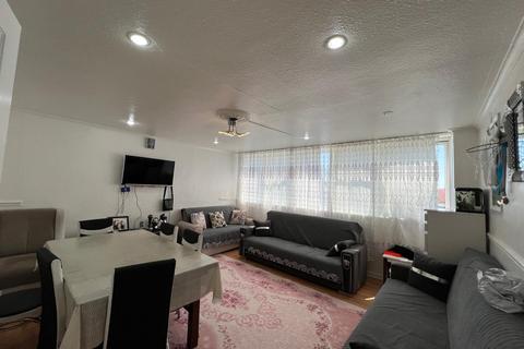 3 bedroom maisonette for sale, Ayley Croft, Enfield EN1