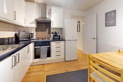 2 bedroom apartment to rent, Brecknock Road, London, N7