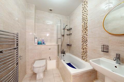 2 bedroom apartment to rent, Brecknock Road, London, N7