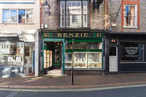 Retail property (high street) for sale, 61 High St Cowes PO31 7RL