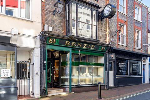 Retail property (high street) for sale, 61 High St Cowes PO31 7RL