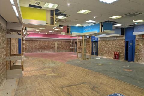Retail property (high street) to rent, 14-14A High St Haslemere GU27 2JE