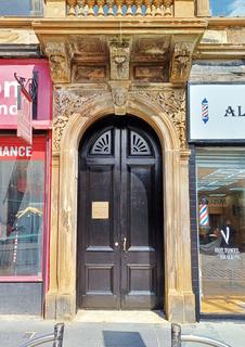 Pub to rent, 32-32D High St Paisley PA1 2BZ