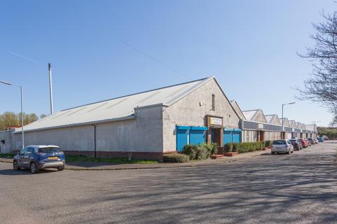 Distribution warehouse to rent, Camelon St Glasgow G32 6AF