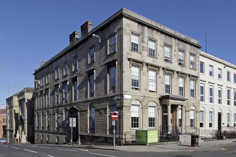 Office to rent, 21 Blythswood Sq Glasgow G2 4BL