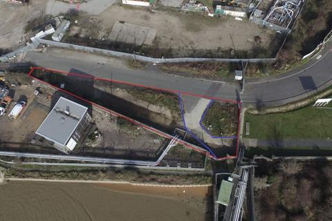 Land to rent, Wouldham Rd Grays RM20 4XB