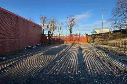Warehouse to rent, 3-39 Arrol Pl Glasgow G40 3NY