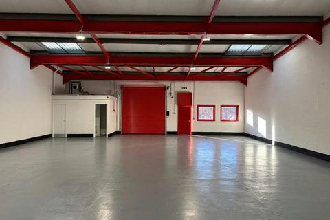 Warehouse to rent, 3-39 Arrol Pl Glasgow G40 3NY
