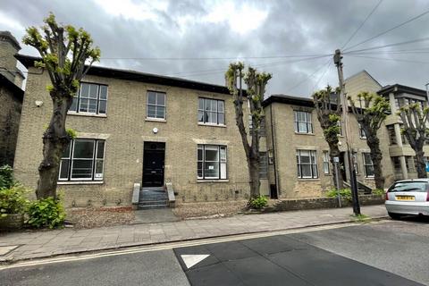 Mixed use to rent, 61-62 Bateman St Cambridge CB2 1LR