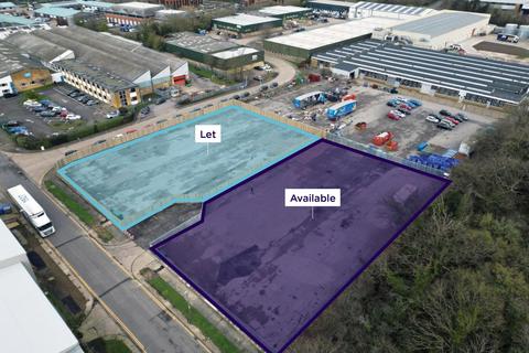 Factory to rent, 1-2 Horsecroft Rd Harlow CM19 5BH