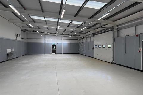 Warehouse to rent, Cambridge Rd Cambridge CB22 3DG