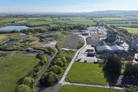 Land to rent, Trowbridge Rd Westbury BA13 4LX