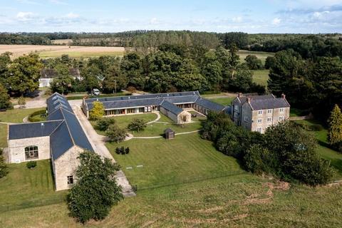 Office to rent, Kirtlington Park Kirtlington OX5 3JB