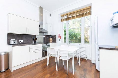 3 bedroom apartment to rent, WC1E