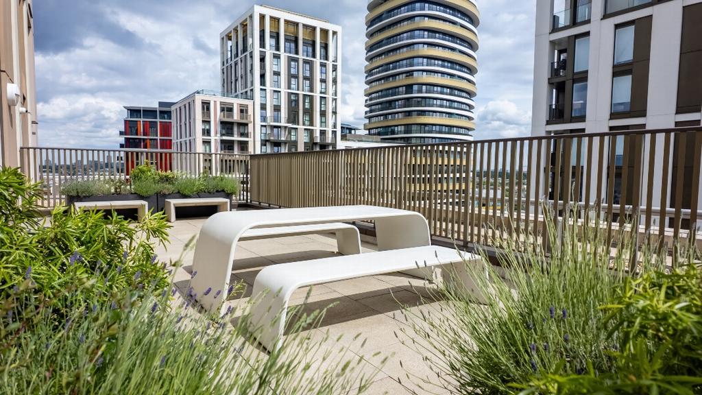 15th floor communal roof terrace