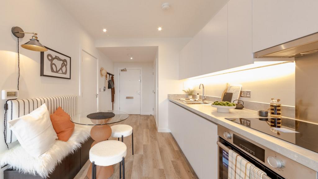 Kitchen   Studio Show Apartment
