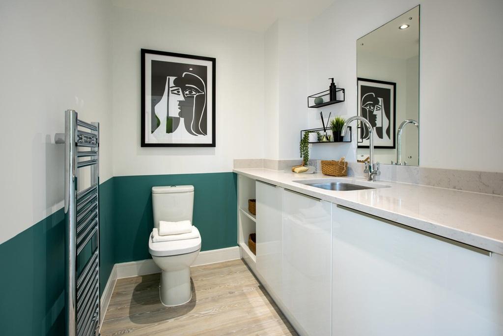 Useful combined cloakroom utility