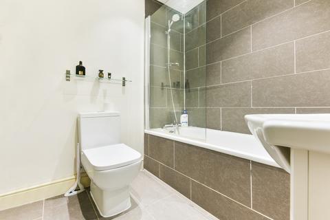 1 bedroom flat to rent, Ballater Road, SW2