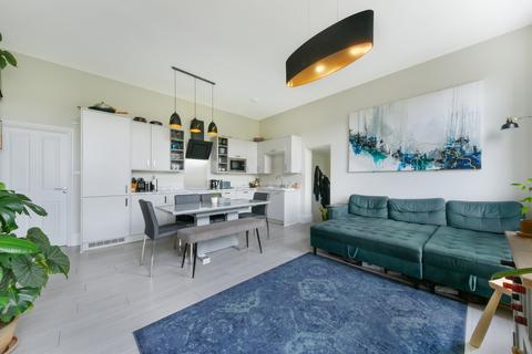 1 bedroom flat to rent, Nightingale Mansions, SW12