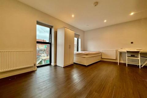 undefined, Hassop Road, Cricklewood, London