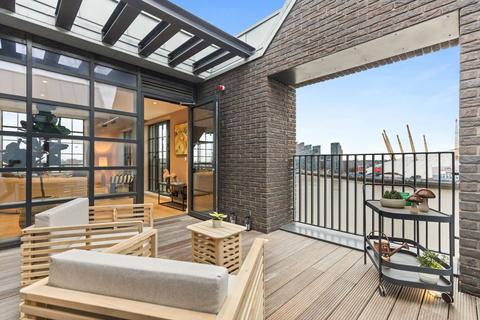3 bedroom flat for sale, Orchard Place, Agar House, E14